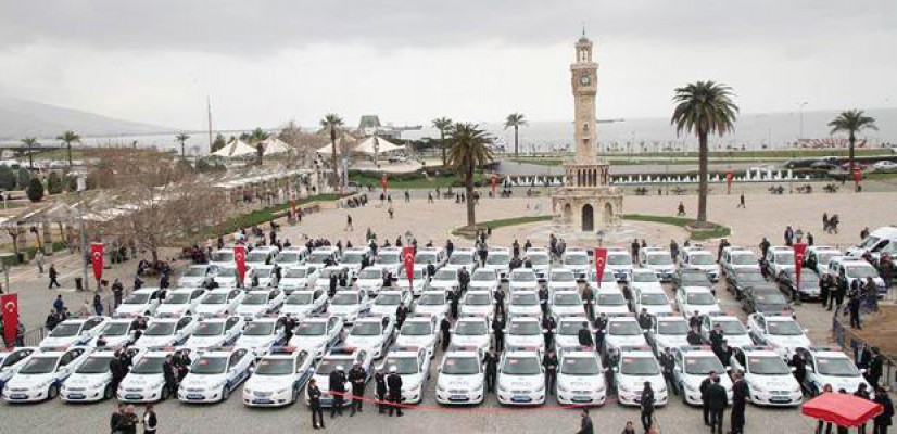 İzmir Emniyeti'ne piyangodan 160 yeni hizmet aracı