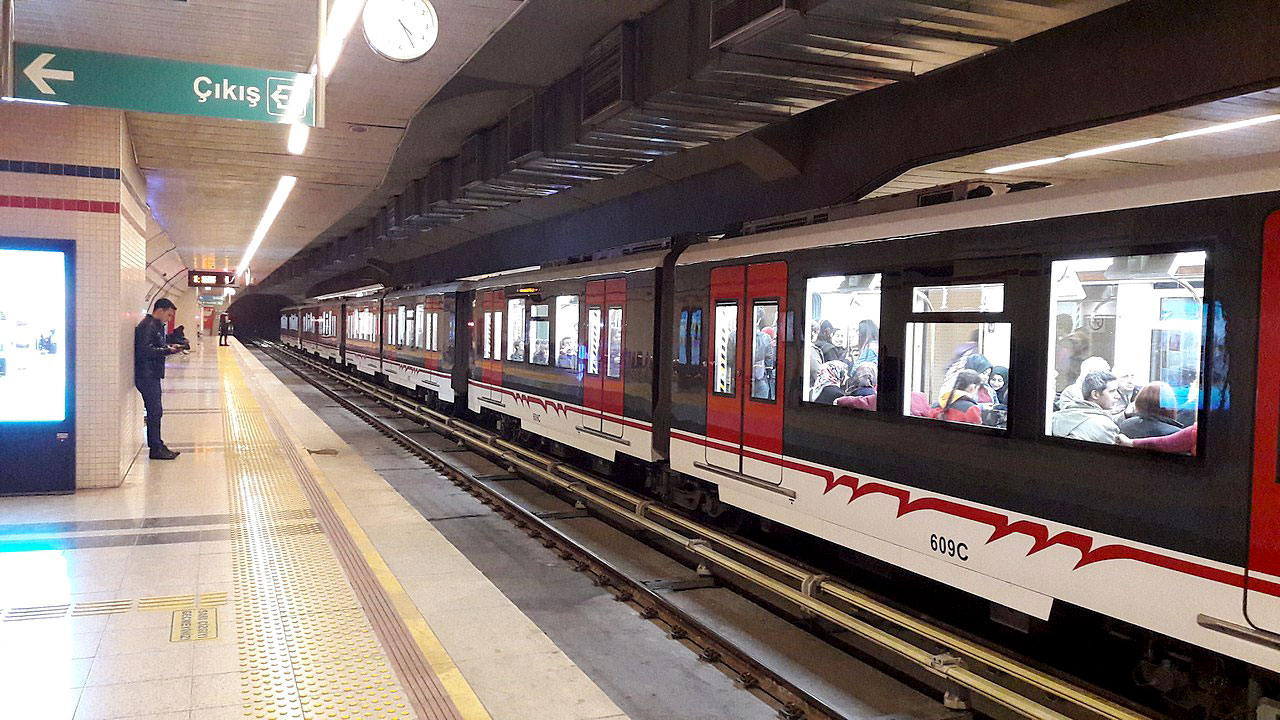 Metro istasyonlarında ücretsiz internet erişimi