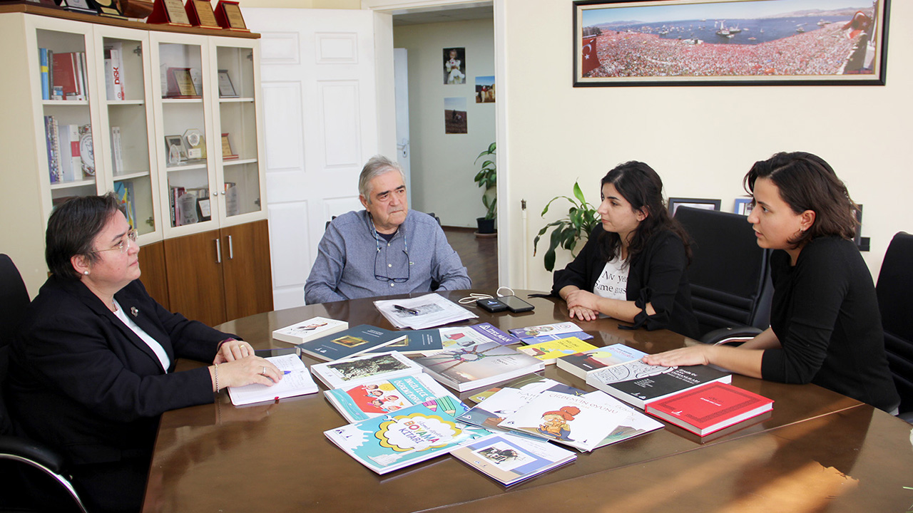 İzmir'deki yayınevleri arasına İzelman da katıldı