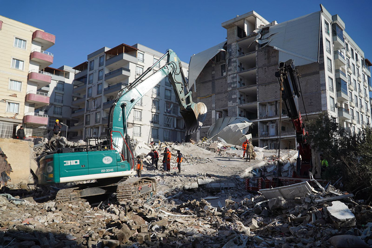 Prof. Dr. Naci Görür İzmirlileri olası depremler için uyardı