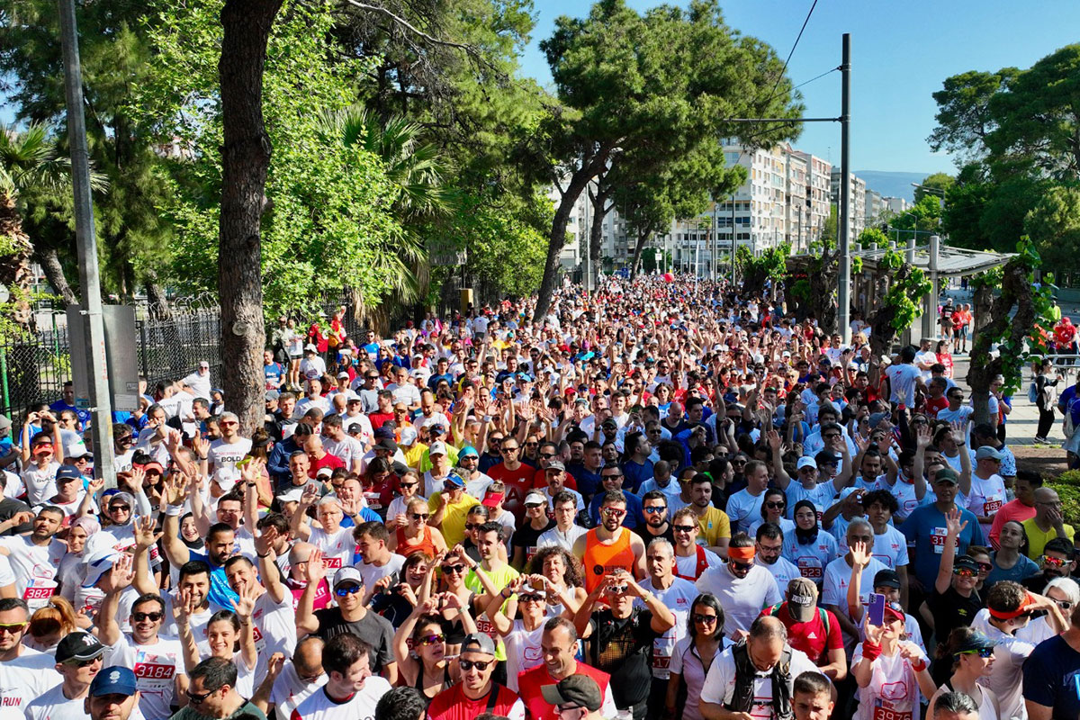 Maraton İzmir Cumhuriyetin 100. Yılı onuruna koşuldu