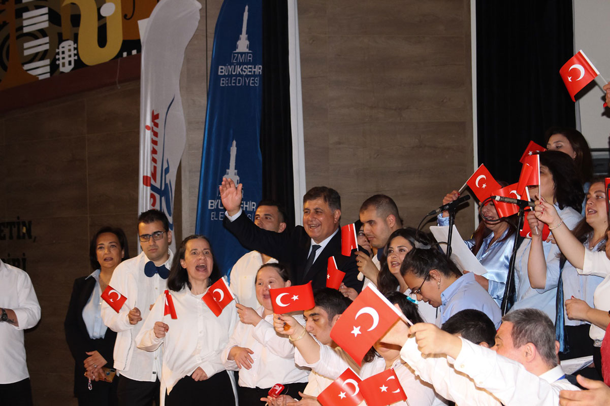 ZİÇEV’in özel öğrencileri gösterileriyle beğeni topladı