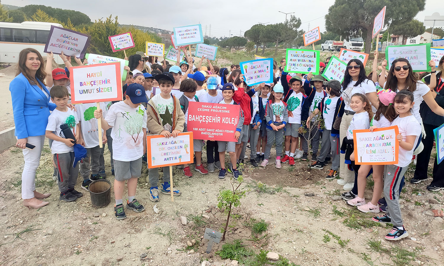 Bahçeşehir Koleji’nden sakız ağacı projesine destek