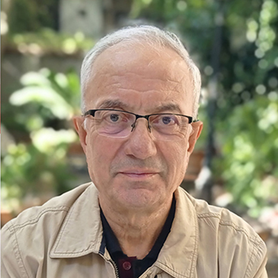 Uzm. Dr. Metin Özer