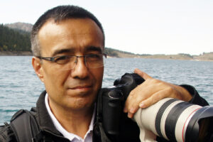 Elli yıllık yürüyüşün ardından: Tahir Ün ile söyleşi