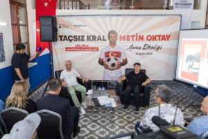 Dr. Metin Özer "Taçsız Kral"ı anlattı