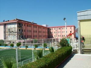 MEV İzmir Okulları binalarını güçlendirdi