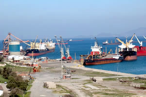 Aliağa limanlarında 30 milyon ton yükleme boşaltma