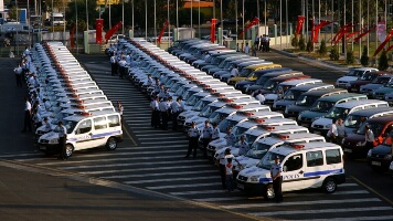 İzmir polisine 136 yeni ekip otosu