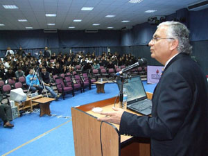 Öğrencilere "ana dilinize sahip çıkın" mesajı