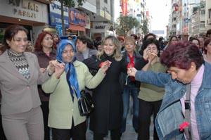 Karşıyaka Belediyesi Kadın Sığınma Evi açıldı