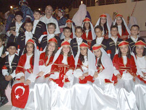 Meşkure Şamlı'da Halkoyunları Şenliği