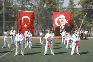 Bornova Belediyesi Yaz Spor Okulları açıldı