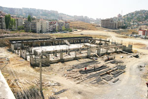 Yeşilyurt Spor Tesisi inşaatı yükseliyor