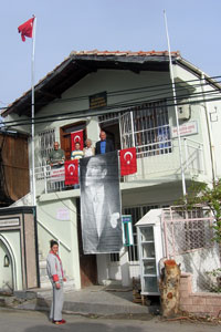 Köyde Atatürk fotoğrafları sergisi