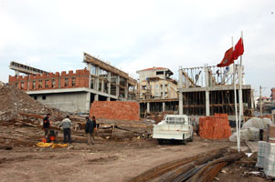 Bornova Kültür Merkezi inşaatı sürüyor