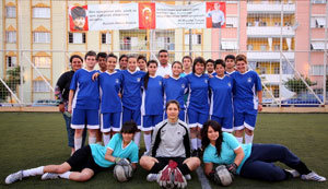 Konak Bayan futbol takımı Süper Lig’de  