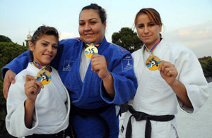 Büyükşehir bayan judo takımı Bakü’den madalyayla döndü 