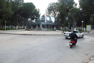 Tire Cumhuriyet Meydanı yeniden düzenlendi