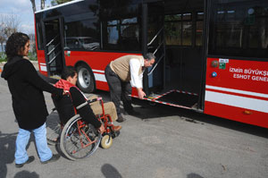 424 otobüs engelli kullanıma göre donatıldı