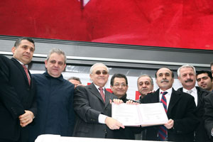 Konak Belediyesi’nde toplu iş sözleşmesi sevinci