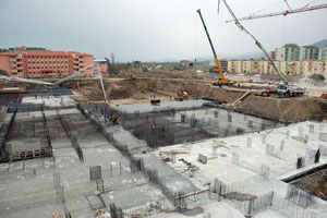 Tire Devlet Hastanesi inşaatı sürüyor