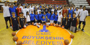 Geleceğin basketbolcuları yetişiyor