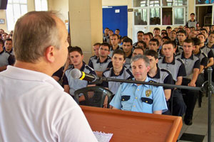 Polis adayları sigara bırakma sözleşmesi imzaladı