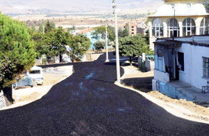 Aliağa sokakları yenilendi, asfalt kaplandı