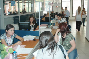 İzmir Ekonomi Üniversitesi’nde kayıtlar sürüyor