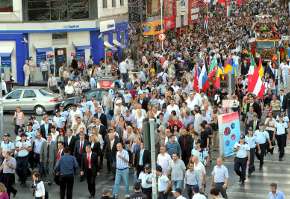 Festival kortejinde sıkı güvenlik önlemi