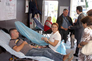Kızılay'ın kan bağışına Bergama'da yoğun ilgi