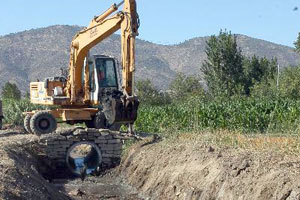 İZSU ekipleri ilçe derelerinin ıslahına yöneldi