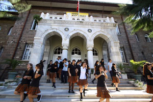İzmir Kız Lisesi ışıl ışıl olacak 