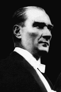 Mustafa Kemal Atatürk anılıyor