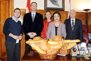 Üniversitede katkısız organik ekmek üretilecek
