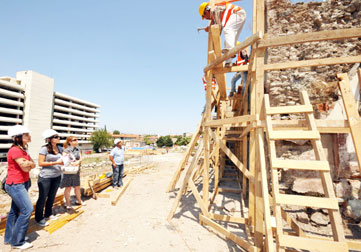 Kazı evi Agora'ya çok yakışacak