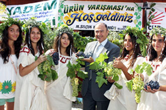 Geleneksel Urla Bağbozumu Şenliği başladı