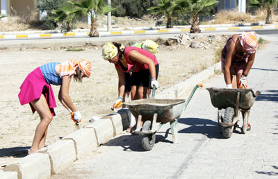 Dünya gençleri Urla'da park yapıyor