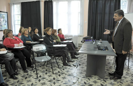 Prof. Dr. Sındır'dan kadınlara yerel yönetim dersi