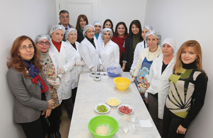 Karabağlar'da kadınlarına pastacılık kursu