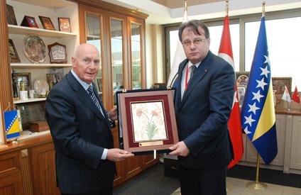 Bosna Hersek Başbakanı Baysak'ı ziyaret etti