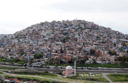 Dönüşüm için yıkım sırası Yeşildere'ye geldi