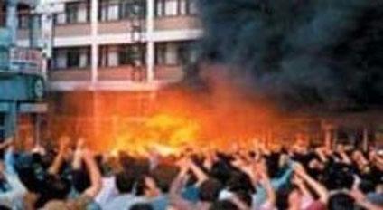 Sivas katliamında yitirilen canlar anılıyor