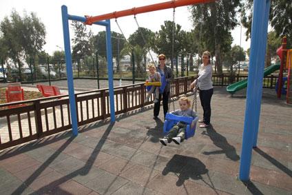 Karşıyaka'ya 16 yeni park yapılıyor