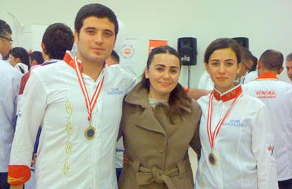 İzmir Üniversitesi öğrencilerine lezzet ödülü