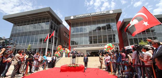 Ahmet Piriştina Kültür Merkezi törenle açıldı