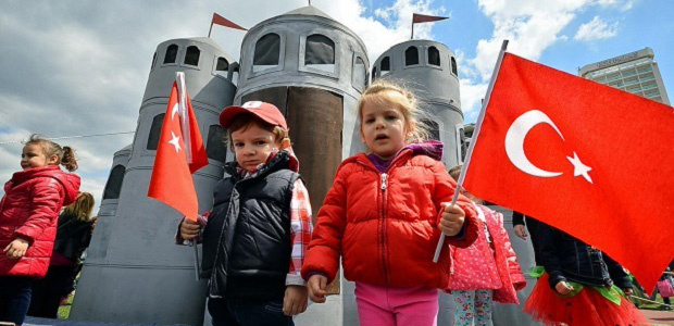 İzmirli çocuklar 23 Nisan’ı Gündoğdu’da kutlayacak