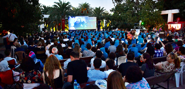 Kültürpark’ta yaz sineması nostaljisi sürüyor