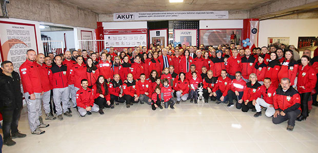 Türkiye’nin en büyük AKUT yerleşkesi Karabağlar’da